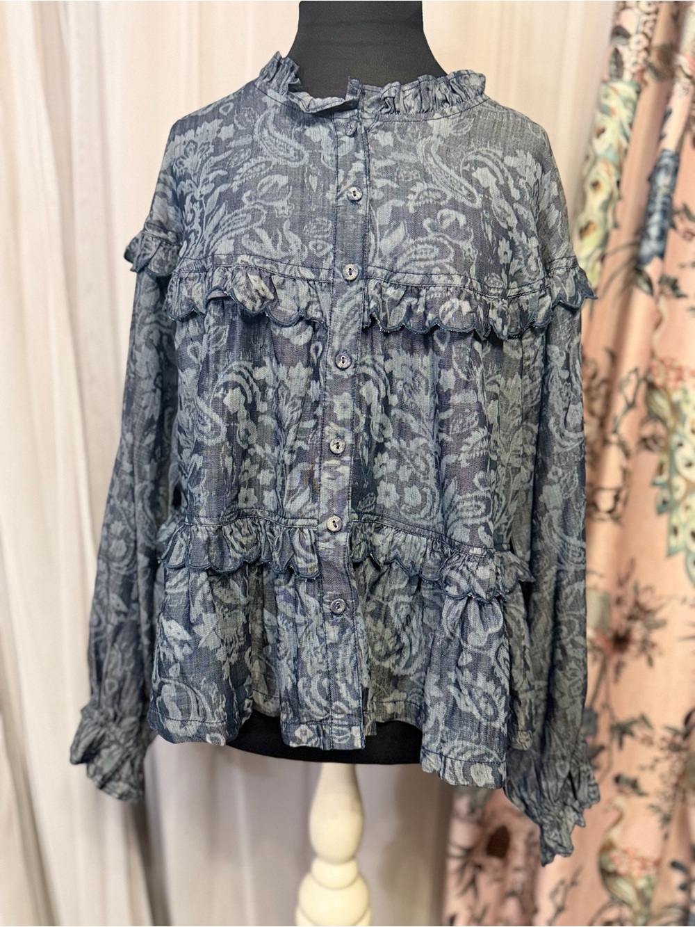 Ivy Jane Blue Floral Ruffle Button Front Blouse Size M Boho Romantic EUC